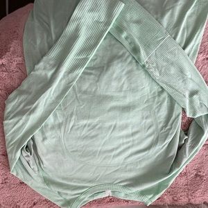 Mint green long sleeve lulu top
